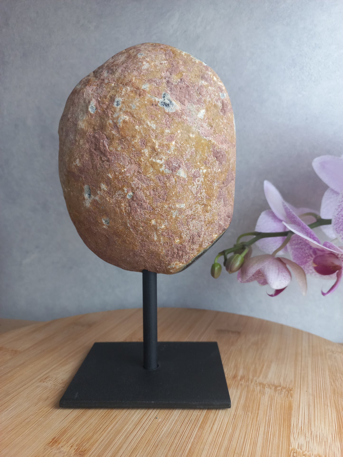 Agaat geode op standaard