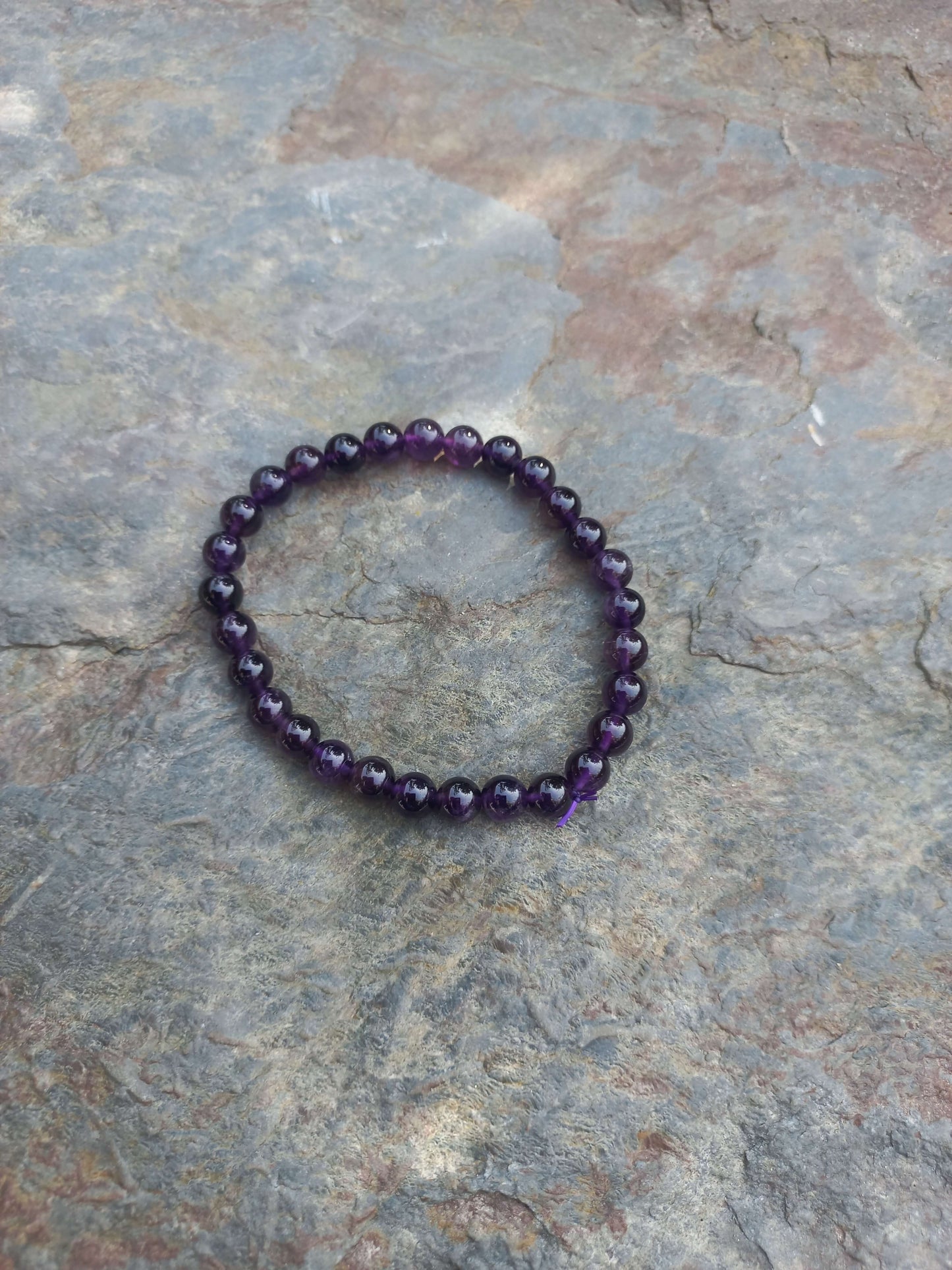 Amethist A armband