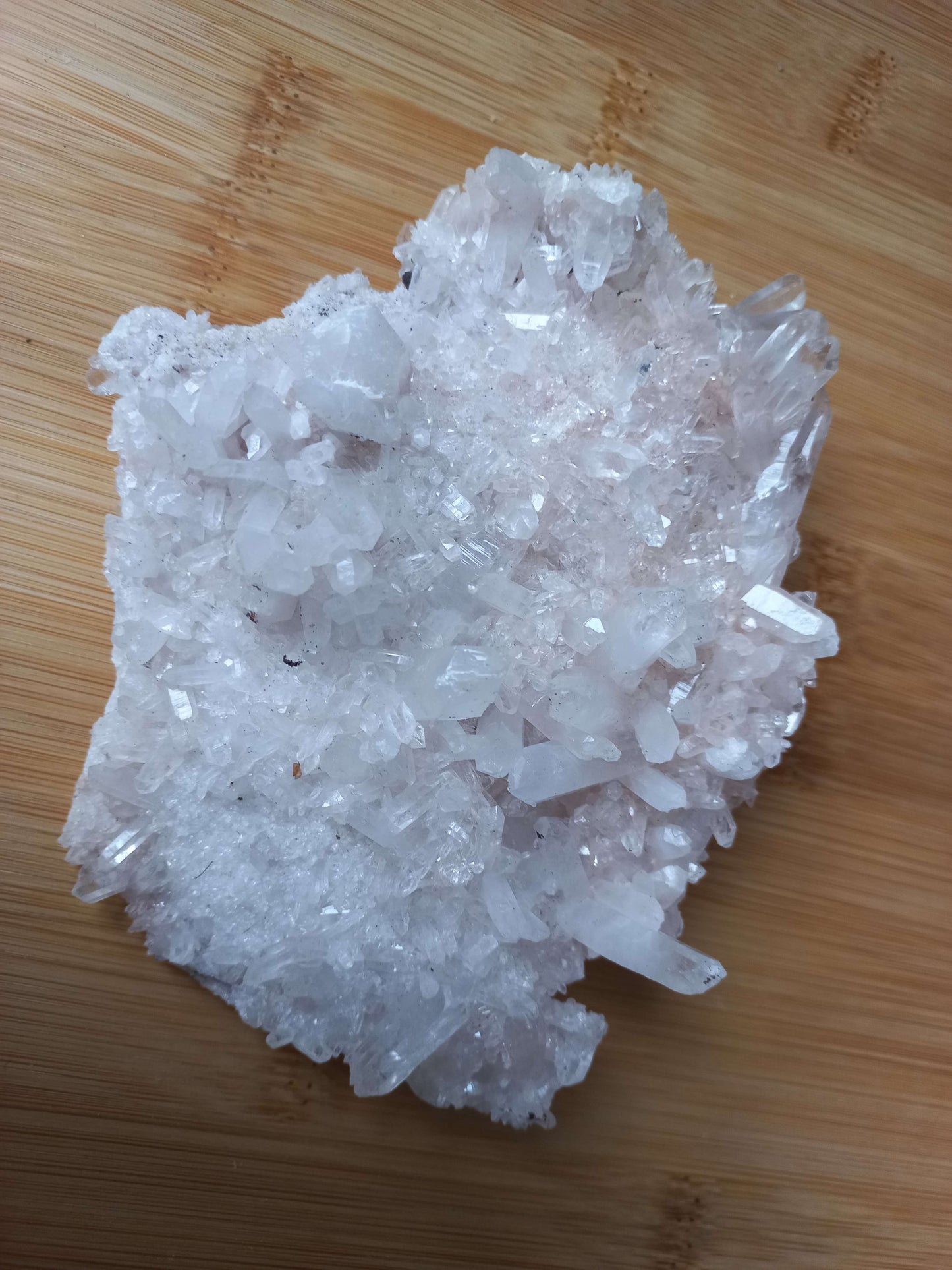Ruwe bergkristal cluster
